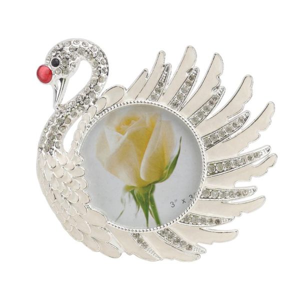 1pc retro swan adornment european style metal po frame ornament elegant deskdecoration for home office frames
1pc retro swan adornment european style metal po frame ornament elegant deskdecoration for home office frames
