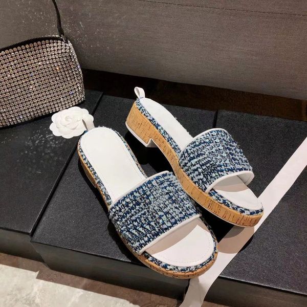 european classic luxury style women's slippers fashion sandal weaving shoes flat slipper sole soft and comfortable, printed flower deco, Black
european classic luxury style women's slippers fashion sandal weaving shoes flat slipper sole soft and comfortable, printed flower deco, Black