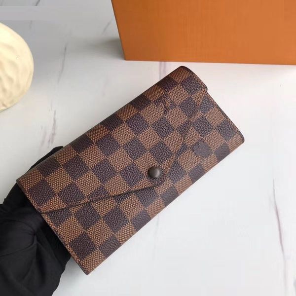 wholesale fashion designer zipper wallet luxury wallet quality leather purses long purse with box brown letter old, Red;black
wholesale fashion designer zipper wallet luxury wallet quality leather purses long purse with box brown letter old, Red;black