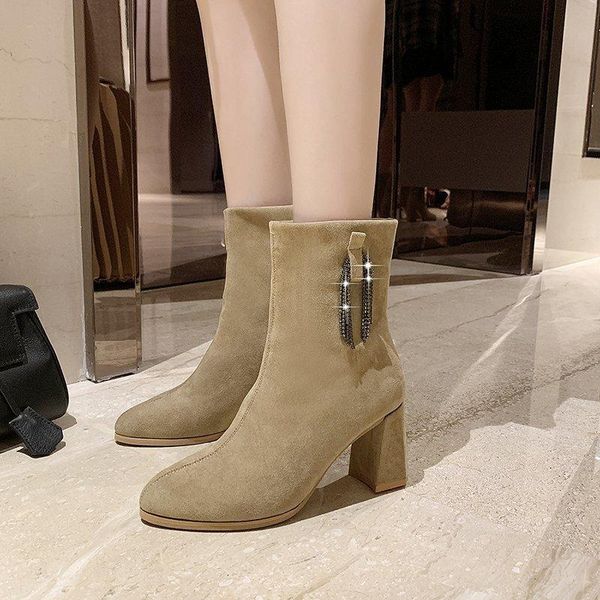 boots autumn winter women's round head thick heel solid color waterproof platform khaki high mid-tube, Black
boots autumn winter women's round head thick heel solid color waterproof platform khaki high mid-tube, Black