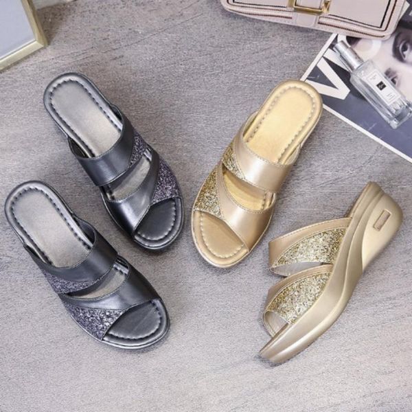 slippers 2021 arrival wedge summer women's fashion beach sequines soft bottom women, Black
slippers 2021 arrival wedge summer women's fashion beach sequines soft bottom women, Black