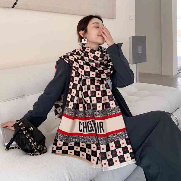 fine new love signature checkerboard double-sided cashmere short beard scarf autumn and winter long shawl, Blue;gray
fine new love signature checkerboard double-sided cashmere short beard scarf autumn and winter long shawl, Blue;gray