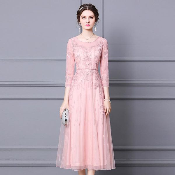 casual dresses red dress annual meeting 2021 autumn with thin waist and high-end big brand nail bead embroidered long skirt, Black;gray
casual dresses red dress annual meeting 2021 autumn with thin waist and high-end big brand nail bead embroidered long skirt, Black;gray