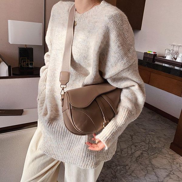 evening bags women's luxury designer handbag candy color 2021 trend retro ladies shoulder baguette bag nylon female shopping purse bols
evening bags women's luxury designer handbag candy color 2021 trend retro ladies shoulder baguette bag nylon female shopping purse bols