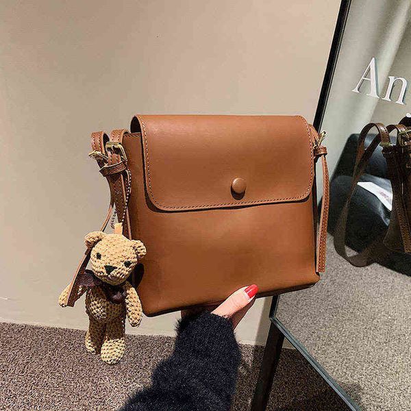 evening bags simple square autumn and winter 2021 fashion small bag solid button single shoulder msenger bag
evening bags simple square autumn and winter 2021 fashion small bag solid button single shoulder msenger bag