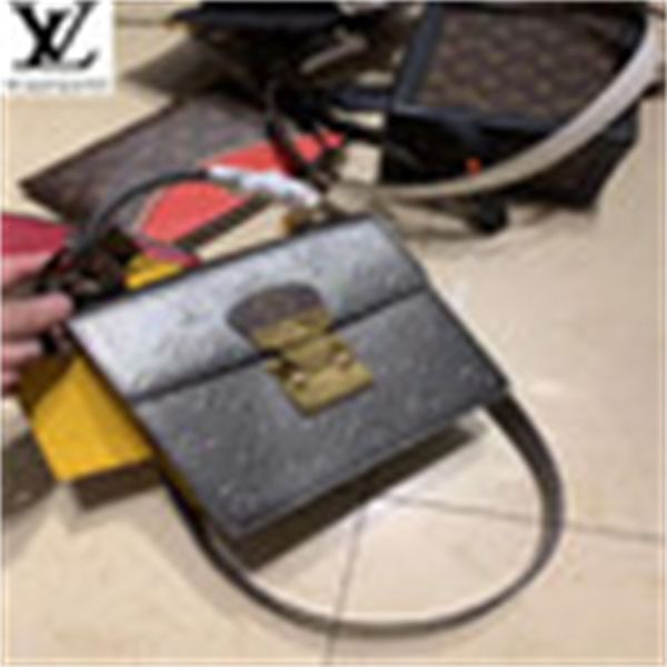 handles brand designer luxury evening 74bv spring street shoulder handbag embossed patent bags leather tote m90376 handbags totes bags c
handles brand designer luxury evening 74bv spring street shoulder handbag embossed patent bags leather tote m90376 handbags totes bags c