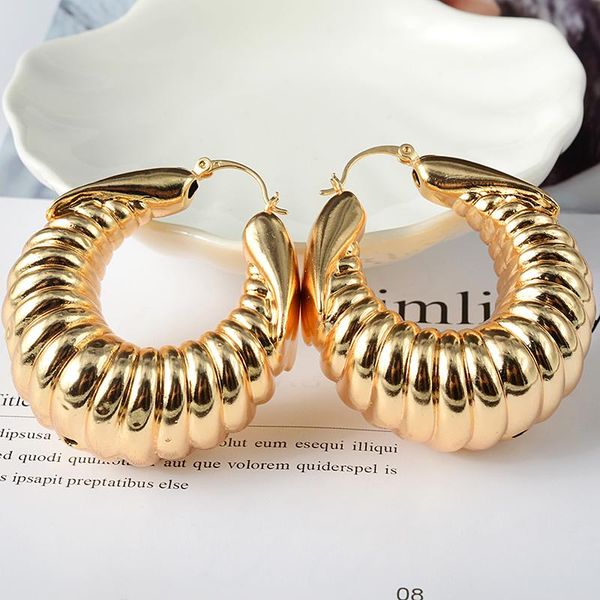 hoop & huggie fashion jewelry 2021 design earrings for women round party wedding findings, Golden;silver
hoop & huggie fashion jewelry 2021 design earrings for women round party wedding findings, Golden;silver