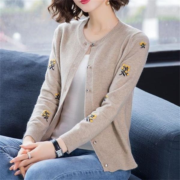 women's knits & tees knitted cardigan women's outer wear 2021 spring and autumn loose short silver print round neck single-breasted, White
women's knits & tees knitted cardigan women's outer wear 2021 spring and autumn loose short silver print round neck single-breasted, White