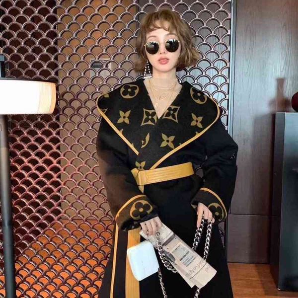designer2021 autumn and winter woolen hooded coat belt with a thin waist printed coat women's fashion brand new stylebalencaiga, Black
designer2021 autumn and winter woolen hooded coat belt with a thin waist printed coat women's fashion brand new stylebalencaiga, Black
