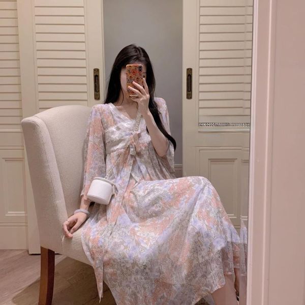 casual dresses 2021 vintage midi dress women floral printing chiffon elegant fairy autumn korean one-piece temperament, Black;gray
casual dresses 2021 vintage midi dress women floral printing chiffon elegant fairy autumn korean one-piece temperament, Black;gray