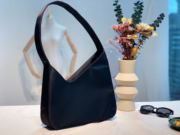2021 21ss underarm prad bags shoulder luxury handbags luxurys designers clutch bag for women lady wholesale
2021 21ss underarm prad bags shoulder luxury handbags luxurys designers clutch bag for women lady wholesale