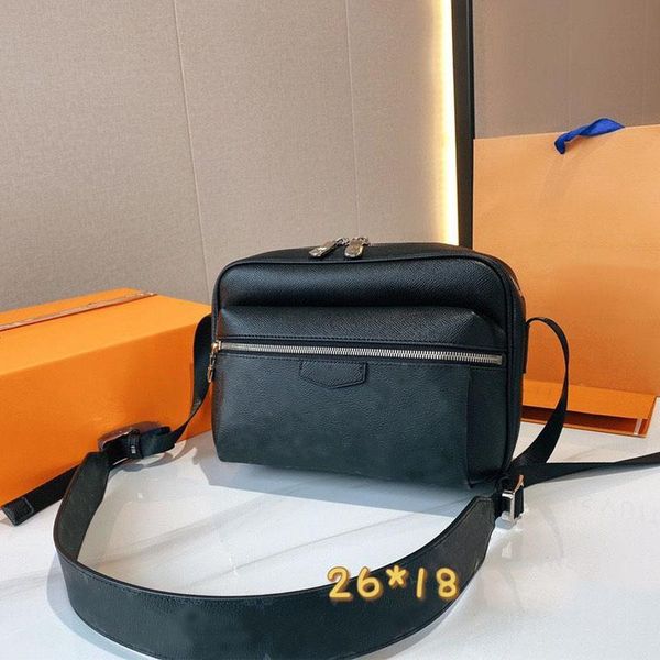 men fashion luxurys designers messenger bags shoulder strap cross body bag vintage with flower zipper business mans wallets
men fashion luxurys designers messenger bags shoulder strap cross body bag vintage with flower zipper business mans wallets