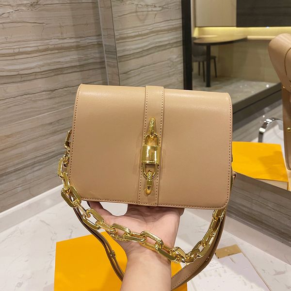 2021 newtest arrival designers crossbody bag women fashion shoulder crossbody lock bags thick chain handbag luxurys purses
2021 newtest arrival designers crossbody bag women fashion shoulder crossbody lock bags thick chain handbag luxurys purses