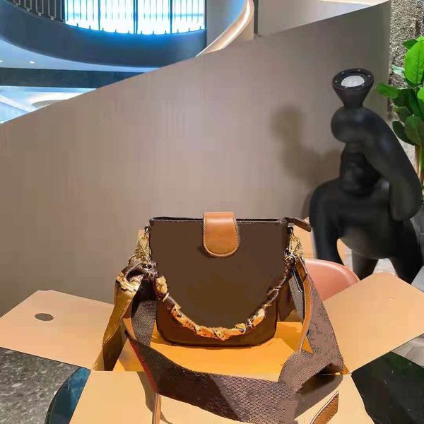 fashion women's handbag pu leather messenger bags 2021 shoulder designer classic bucket bag boutique shopping wallet 854
fashion women's handbag pu leather messenger bags 2021 shoulder designer classic bucket bag boutique shopping wallet 854
