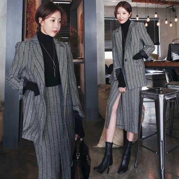 two piece dress 2021 autumn winter women elegant suits lady woolen buttons blazer split skirts set female loose chic striped 2 sets l819, White
two piece dress 2021 autumn winter women elegant suits lady woolen buttons blazer split skirts set female loose chic striped 2 sets l819, White