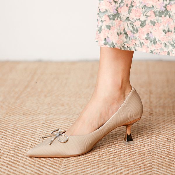 sandals 317-3 khaki silk high heels pointed thin heel diamond bow single shoes bridesmaid uitq, Black
sandals 317-3 khaki silk high heels pointed thin heel diamond bow single shoes bridesmaid uitq, Black