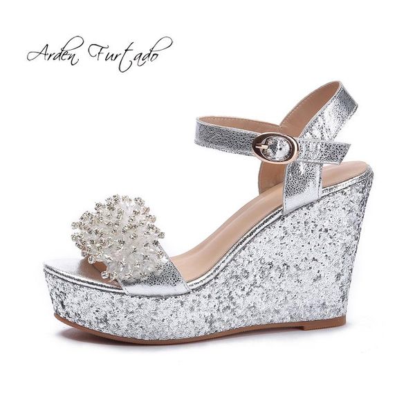 arden furtado 2021 summer high heels platform wedges crystal rhinestone flowers silver fashion buckle sandals shoes for woman, Black
arden furtado 2021 summer high heels platform wedges crystal rhinestone flowers silver fashion buckle sandals shoes for woman, Black