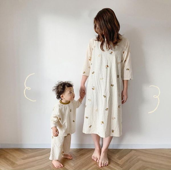 family matching outfits 2021 spring parent-child wear round neck long sleeve printing suit toddler boy clothes mom and daughter, Blue
family matching outfits 2021 spring parent-child wear round neck long sleeve printing suit toddler boy clothes mom and daughter, Blue