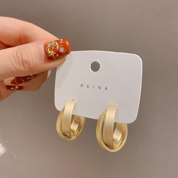 hoop & huggie 2021 geometric twist metal gold earrings for women simple korean fashion brincos femme jewelry, Golden;silver
hoop & huggie 2021 geometric twist metal gold earrings for women simple korean fashion brincos femme jewelry, Golden;silver