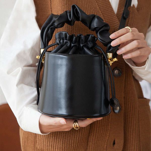 solid color pu leather women drawstring bucket bags fashion dign ladi small shoulder crossbody bag female mini handbag purse
solid color pu leather women drawstring bucket bags fashion dign ladi small shoulder crossbody bag female mini handbag purse