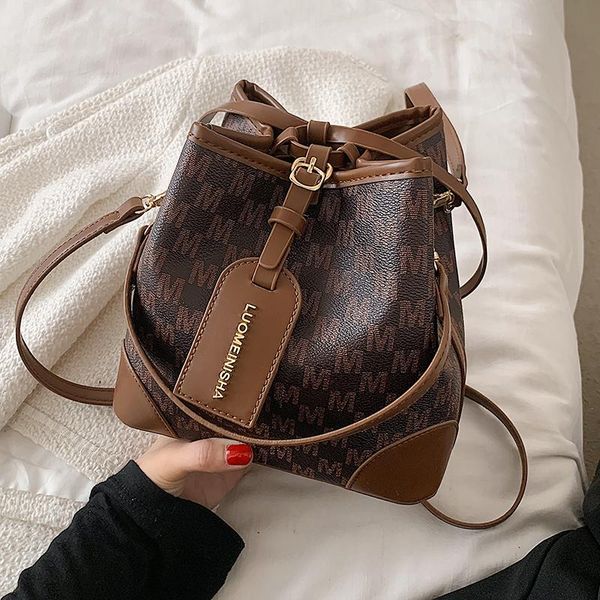 evening bags luxury letter brand small pu leather bucket crossbody bag for women 2021 winter quality lady designer handbag and purses
evening bags luxury letter brand small pu leather bucket crossbody bag for women 2021 winter quality lady designer handbag and purses