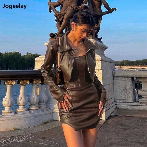 european style faux pu jackets for women long sleeve zipper short y2k leather jacket with tube dress 211215, Black
european style faux pu jackets for women long sleeve zipper short y2k leather jacket with tube dress 211215, Black