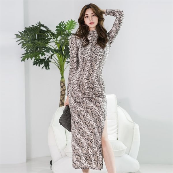 women elegant autumn turtleneck long sleeve snake print bodycon dress slim fit side split casual party gown 210603, Black;gray
women elegant autumn turtleneck long sleeve snake print bodycon dress slim fit side split casual party gown 210603, Black;gray