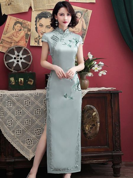 rain wear improved embroidery cheongsam young girl elegant slimming banquet dress mid-length
rain wear improved embroidery cheongsam young girl elegant slimming banquet dress mid-length