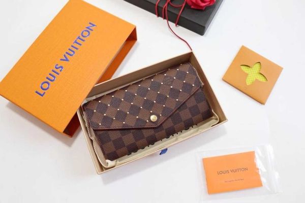 clutches brand key designer luxury cases m60123 ladies holders wallet leather compact card long wallets purse chain wallet pouches, Black;red
clutches brand key designer luxury cases m60123 ladies holders wallet leather compact card long wallets purse chain wallet pouches, Black;red