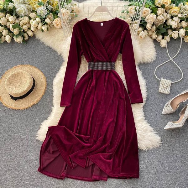 casual dresses women retro velour dress autumn winter v neck long sleeve a-line vestidos warm elegant solid midi velvet, Black;gray
casual dresses women retro velour dress autumn winter v neck long sleeve a-line vestidos warm elegant solid midi velvet, Black;gray