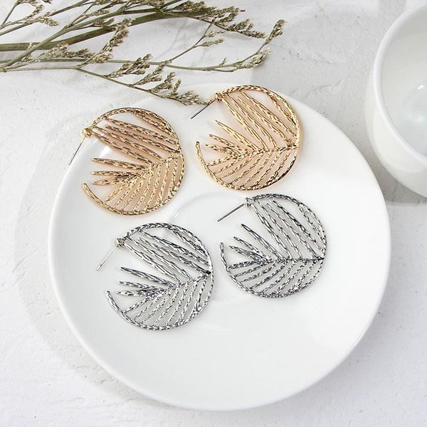 flatfoosie statement 2021 leaf hoop earrings for women fashion round gold silver color hollow metal jewelry & huggie, Golden;silver
flatfoosie statement 2021 leaf hoop earrings for women fashion round gold silver color hollow metal jewelry & huggie, Golden;silver