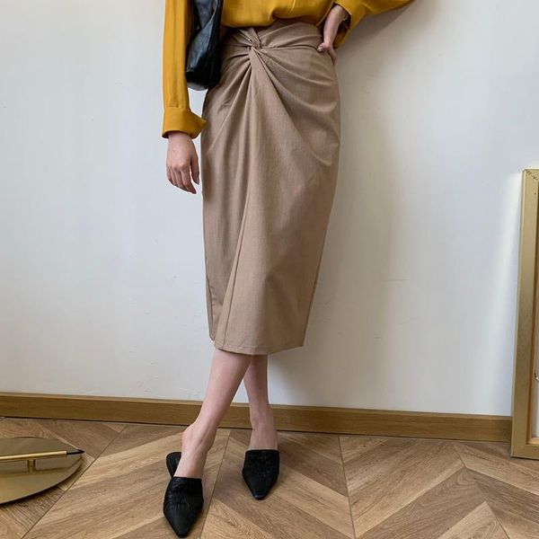 skirts designer brand elegant kakhi solid korean fashion ruched office ladies streetwear summer clothes midi high waist 2021, Black
skirts designer brand elegant kakhi solid korean fashion ruched office ladies streetwear summer clothes midi high waist 2021, Black