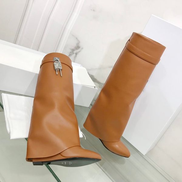 2021 ss women's shoes designer fashion comfortable brand casual luxury high-tube women's boots, Red;white
2021 ss women's shoes designer fashion comfortable brand casual luxury high-tube women's boots, Red;white