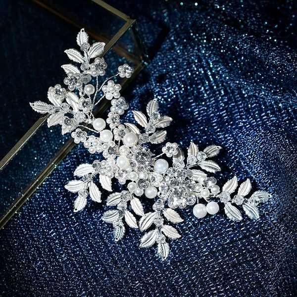 hair clips & barrettes exquisite rhinestone flower leaf clip headband wedding accessories for bride tiara head jewelry silver color, Golden;silver
hair clips & barrettes exquisite rhinestone flower leaf clip headband wedding accessories for bride tiara head jewelry silver color, Golden;silver
