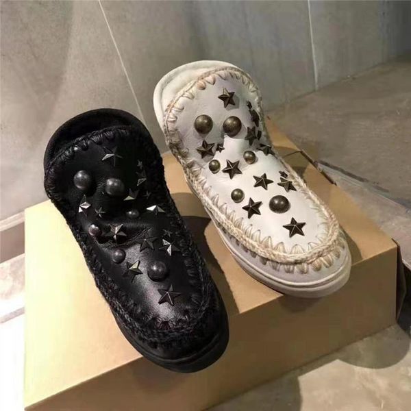 boots 2021 fashion winter snow women metal decor crystals plus wool flats sneakers black white ankle booties
boots 2021 fashion winter snow women metal decor crystals plus wool flats sneakers black white ankle booties