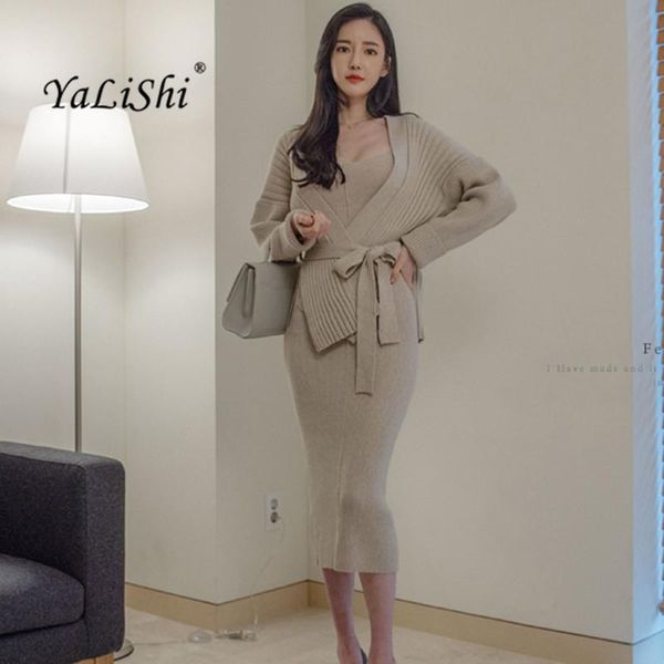 casual dresses 2 piece set women sweater 2021 winter bandage knitted dress vintage party bodycon package hip vestidos, Black;gray
casual dresses 2 piece set women sweater 2021 winter bandage knitted dress vintage party bodycon package hip vestidos, Black;gray