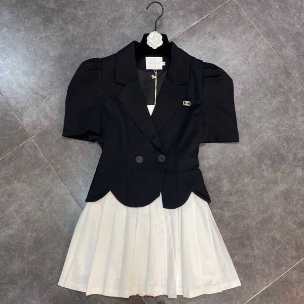 fabpop summer short puff sleeve turn down collar double breasted buttons slim pleated blazer dress women gb533 210709, Black;gray
fabpop summer short puff sleeve turn down collar double breasted buttons slim pleated blazer dress women gb533 210709, Black;gray