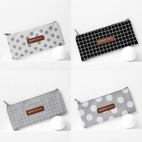 lattice dot pencil case creative simple canvas zipper small fresh stationery bag bags
lattice dot pencil case creative simple canvas zipper small fresh stationery bag bags