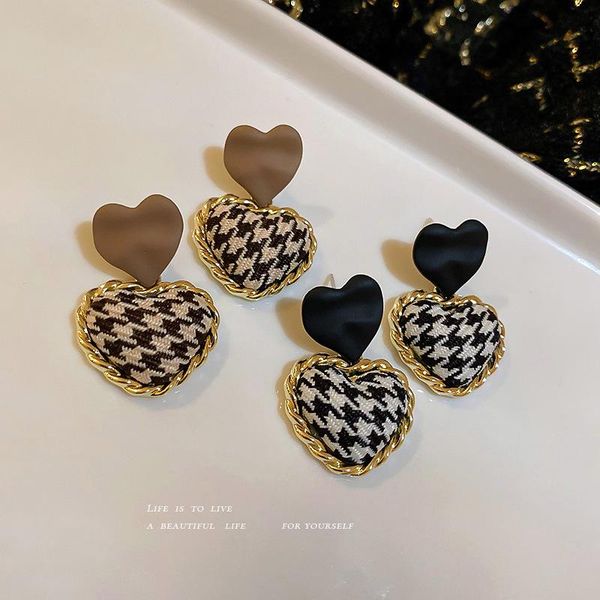 dangle & chandelier houndstooth love earrings fashion retro design all-match women jewelry on the neck, Silver
dangle & chandelier houndstooth love earrings fashion retro design all-match women jewelry on the neck, Silver