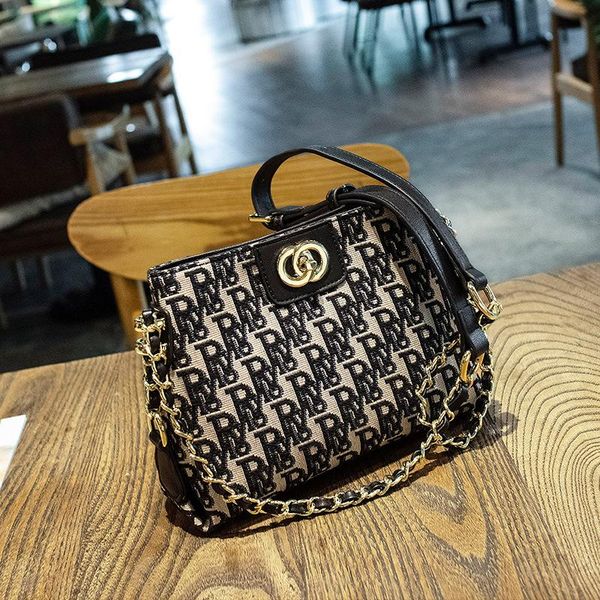 evening bags fashion crocodile pattern baguette mini pu leather shoulder for women chain designer luxury handbag female travel tote
evening bags fashion crocodile pattern baguette mini pu leather shoulder for women chain designer luxury handbag female travel tote