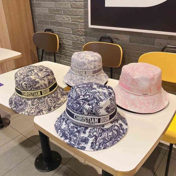 hat 2021 autumn and winter old flower printed letter ribbon for men women fashion br wide brim cool, Blue;gray
hat 2021 autumn and winter old flower printed letter ribbon for men women fashion br wide brim cool, Blue;gray