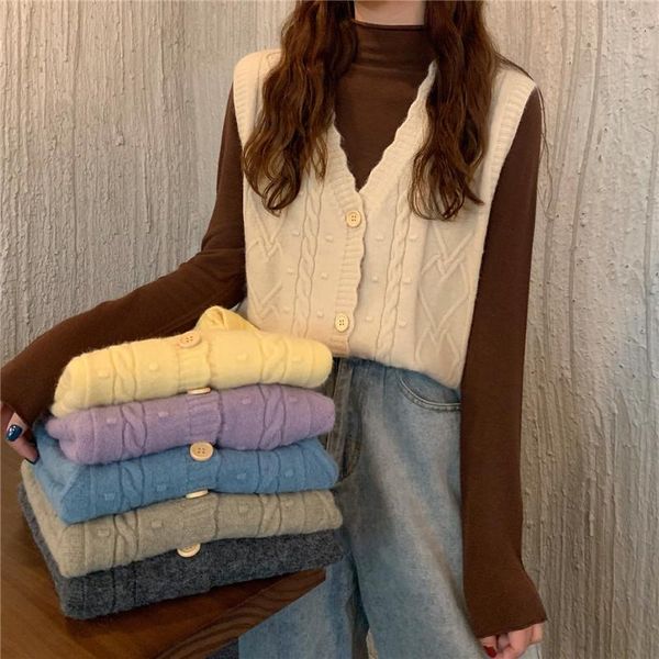 women's vests autumn/winter 2021 korean versionthe loose short model outside wearing a hundred v-neck knitted vest sweater jacket woman, Black;white