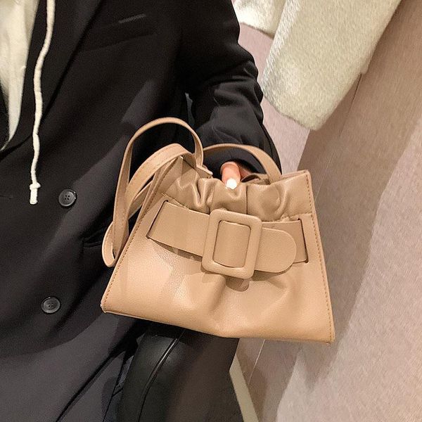 evening bags vintage buckle shoulder women 2021 brand crossbody bag messenger tote luxury handbag and purse
evening bags vintage buckle shoulder women 2021 brand crossbody bag messenger tote luxury handbag and purse