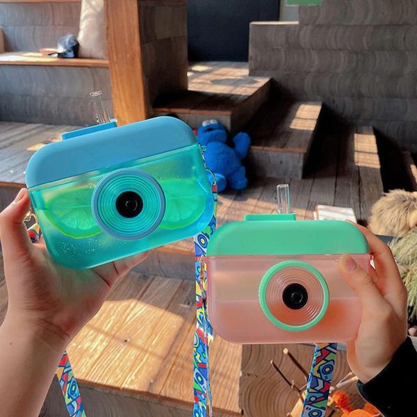 water bottle creative trend student girl heart plastic with straw cute camera-shaped child oblique drinking
water bottle creative trend student girl heart plastic with straw cute camera-shaped child oblique drinking