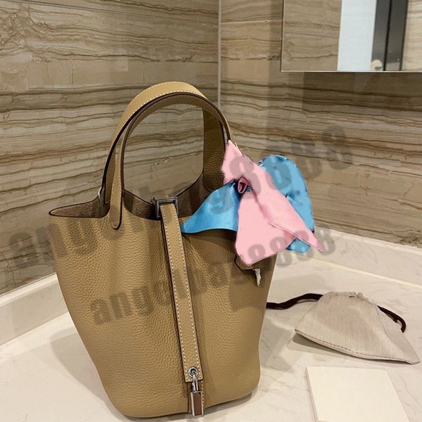 2021 luxury designer brand senior drawstring ribbons bags mini fashion shoulder handbags chains phone women bag wallet metallic totes temper
2021 luxury designer brand senior drawstring ribbons bags mini fashion shoulder handbags chains phone women bag wallet metallic totes temper
