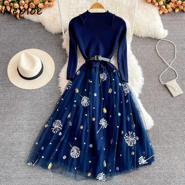 casual dresses neploe temperament fake two-piece woman dress ladies mid-length vestidos de mujer stand-up collar knitted, Black;gray
casual dresses neploe temperament fake two-piece woman dress ladies mid-length vestidos de mujer stand-up collar knitted, Black;gray