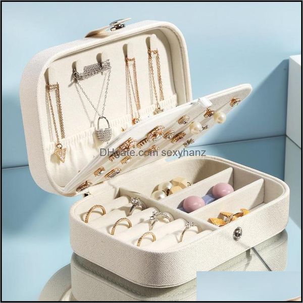 jewelry boxes packaging & display pu leather box travel bracelet earring storage case simple portable gwe10985 drop delivery 2021 y8ayn, Black;white
jewelry boxes packaging & display pu leather box travel bracelet earring storage case simple portable gwe10985 drop delivery 2021 y8ayn, Black;white
