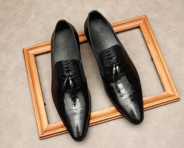 formal men business dress pointed toe shoes genuine leather mens penny loafers wedding shoes black handmade slip on oxford shoes
formal men business dress pointed toe shoes genuine leather mens penny loafers wedding shoes black handmade slip on oxford shoes