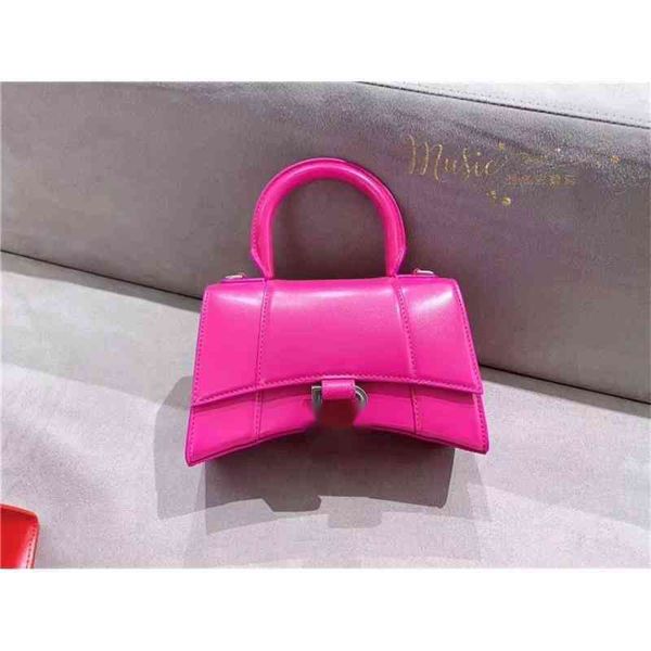 factory outlet luxury handbags and storage women designer italy balencaiga bag fashion new hourglass bag hand messenger
factory outlet luxury handbags and storage women designer italy balencaiga bag fashion new hourglass bag hand messenger