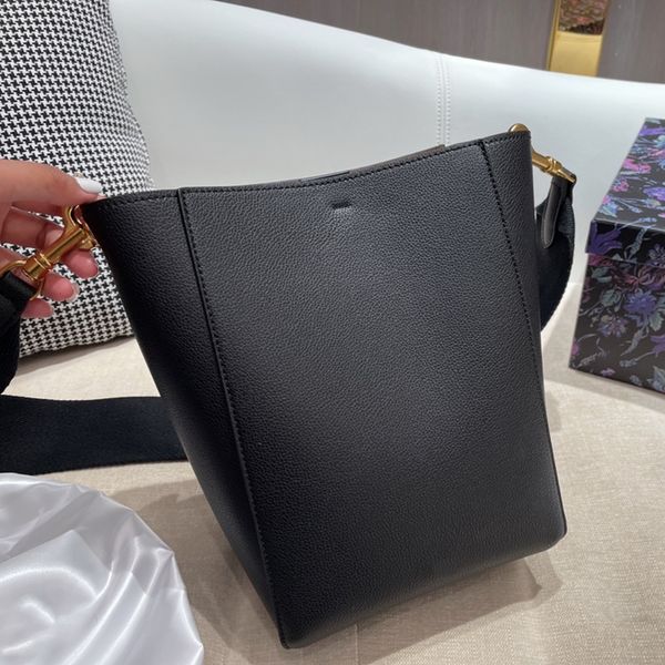 shoulder bags handbags designer luxury tote bucket bag cross body high-quality totes genuine leather plain casual perfect different colors f
shoulder bags handbags designer luxury tote bucket bag cross body high-quality totes genuine leather plain casual perfect different colors f